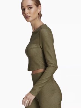 NWOT Adidas Ribbed Crop Top